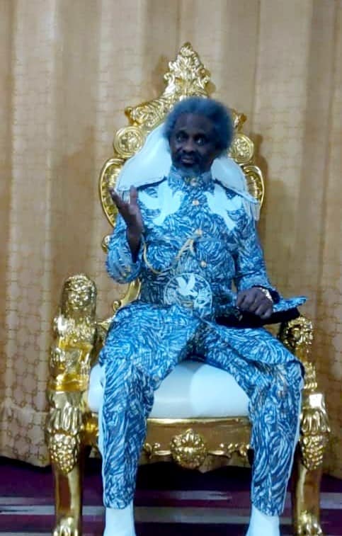 Ces photos de Serigne Modou Kara font le buzz sur le net Ces photos de Serigne Modou Kara font le buzz sur le net