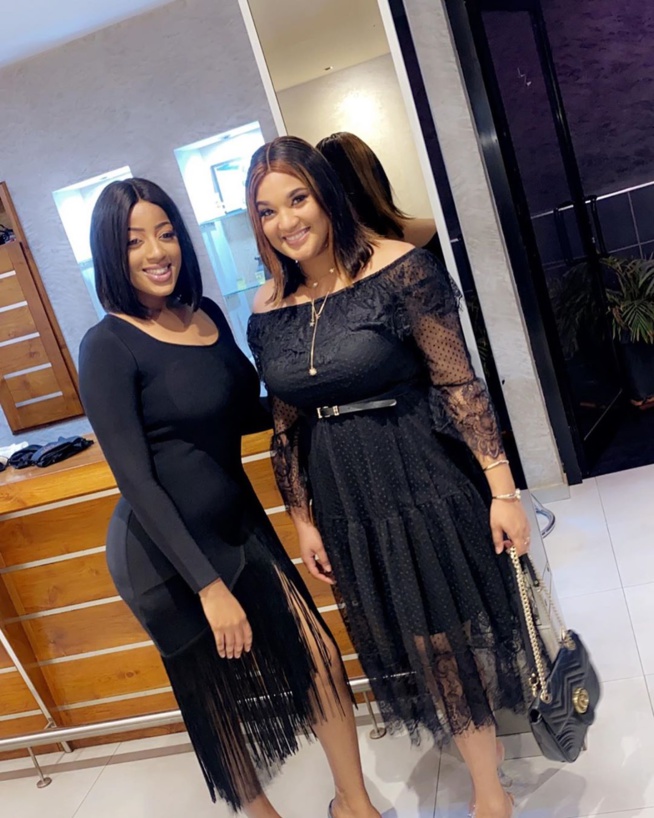 Admirez la belle complicité entre les actrices Eva et Betty Admirez la belle complicité entre les actrices Eva et Betty