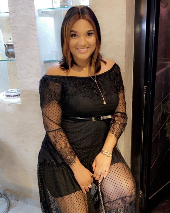 Les nouvelles clichés d’Eva, l’actrice dévoile ses formes généreuses