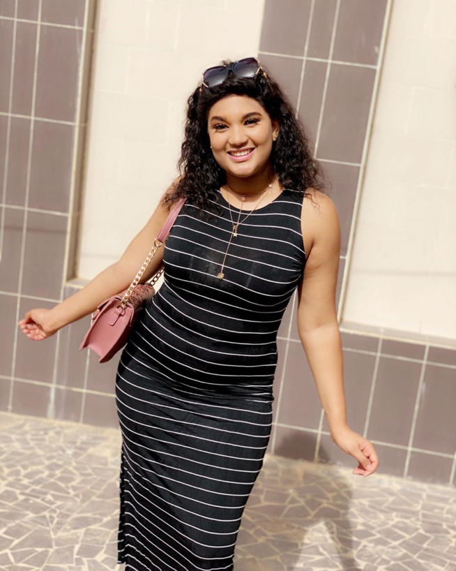 Les nouvelles clichés d’Eva, l’actrice dévoile ses formes généreuses