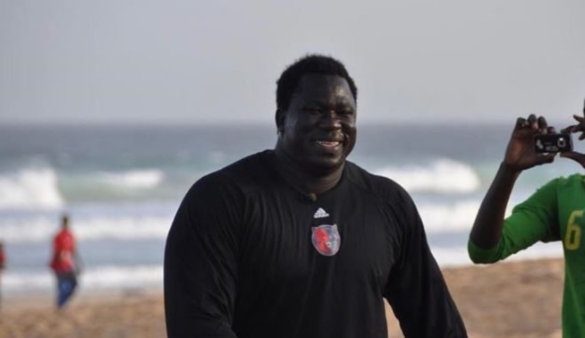 Les nouvelles photos de YÉKINI, ancien roi des arènes font sensation sur le net Les nouvelles photos de YÉKINI, ancien roi des arènes font sensation sur le net