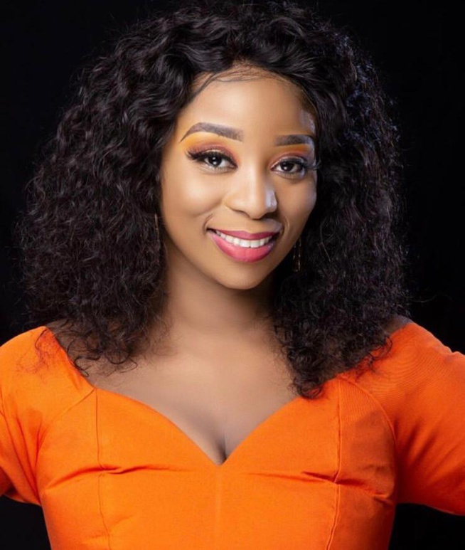 Adiouza étale sa beauté incontestable… Adiouza étale sa beauté incontestable…