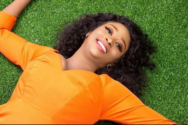 Adiouza étale sa beauté incontestable… Adiouza étale sa beauté incontestable…