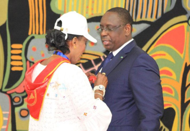 Macky Sall paye 76,943 milliards FCFA...