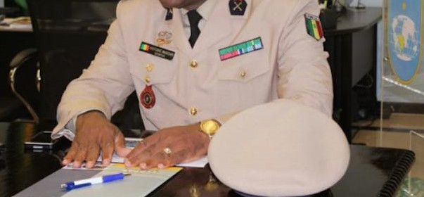 Un colonel à la retraite traîné en justice... Un colonel à la retraite traîné en justice...