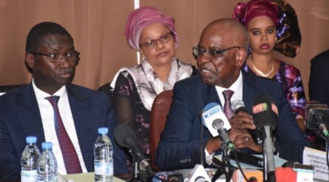 Bras de fer Sytjust-Me Malick Sall: Pr Ismaïla Madior Fall a-t-il miné le terrain de son successeur ? Bras de fer Sytjust-Me Malick Sall: Pr Ismaïla Madior Fall a-t-il miné le terrain de son successeur ?