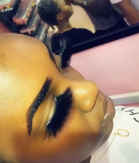 Tendances Tabaski – Les khef 3D « faux cils » de cette fille font le buzz sur les réseaux sociaux