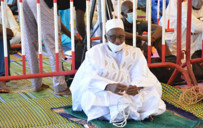 Tabaski: Voici les images de la prière à la mosquée Omarienne ! Tabaski: Voici les images de la prière à la mosquée Omarienne !