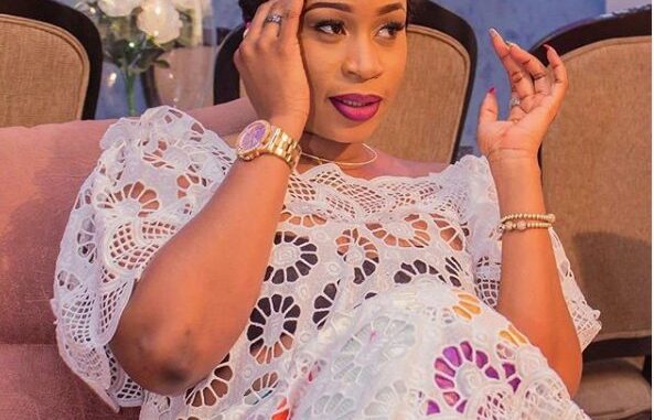 Sagnsé Tabaski– Aida Samb Débarque En Vraie Jongama Sagnsé Tabaski– Aida Samb Débarque En Vraie Jongama