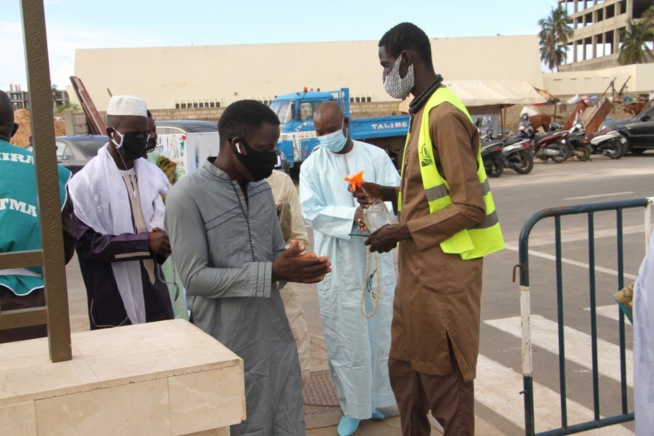 Priére de la Tabaski, Massalikoul Djinane a bien respect" les mesures barrières du Covid19 Priére de la Tabaski, Massalikoul Djinane a bien respect" les mesures barrières du Covid19