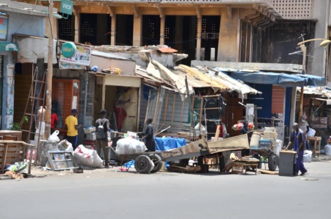 Démolition d’une partie du marché Sandaga : 325 commerçants sur les 383 comptabilisés vont rejoindre le site de recasement! Démolition d’une partie du marché Sandaga : 325 commerçants sur les 383 comptabilisés vont rejoindre le site de recasement!