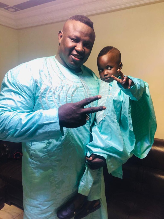 BOMBARDIER EN TOUTE COMPLICITÉ AVEC SON FILS PAPE DIA BOMBARDIER EN TOUTE COMPLICITÉ AVEC SON FILS PAPE DIA