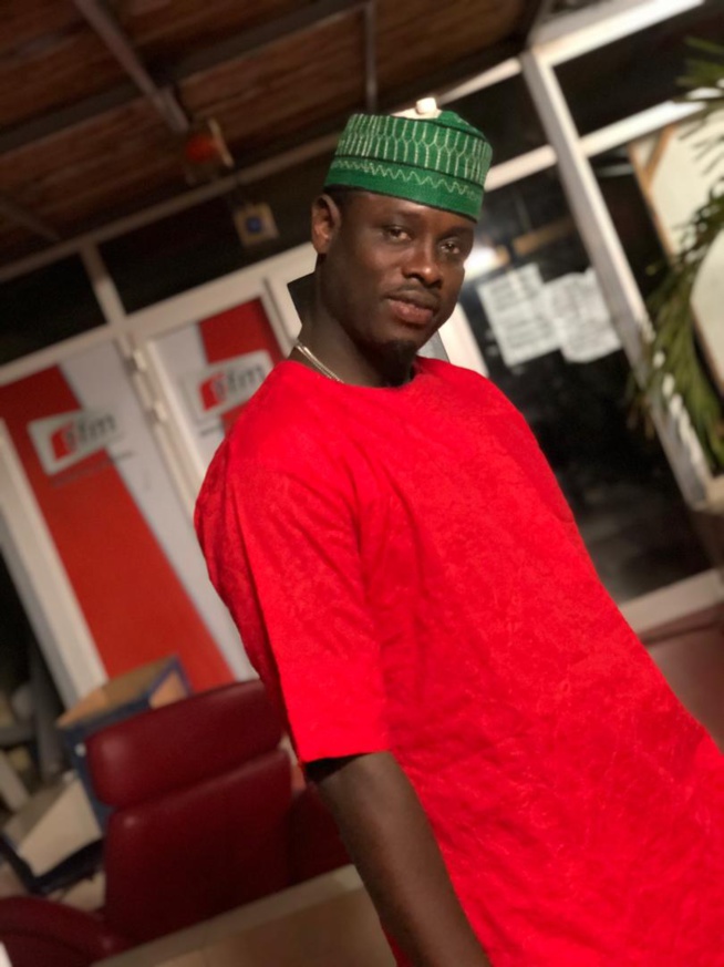 Tabaski Pape Ndiaye Thiou le danseur animateur de la 2stv Tabaski Pape Ndiaye Thiou le danseur animateur de la 2stv