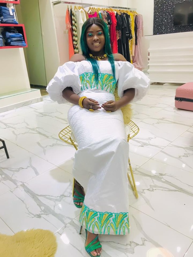 L’élégante Sabel Dieng, l’artiste adossée à ses valeurs… L’élégante Sabel Dieng, l’artiste adossée à ses valeurs…