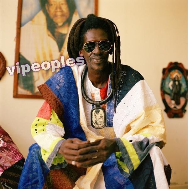 Cheikh Lô conseille à Youssou Ndour de quitter le gouvernement pour la musique Cheikh Lô conseille à Youssou Ndour de quitter le gouvernement pour la musique