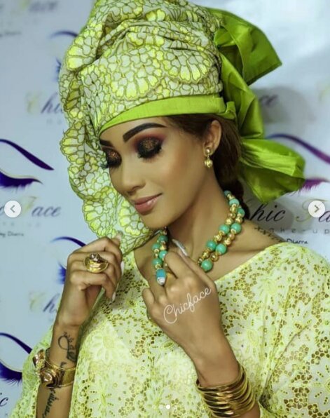 Les nouvelles clichés d’Adja Diallo, Toute heureuse, en bonne forme Les nouvelles clichés d’Adja Diallo, Toute heureuse, en bonne forme