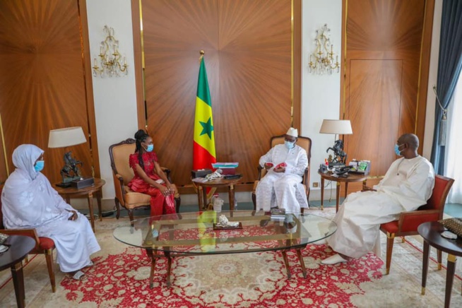 Audiences au Palais: Le Président Macky Sall a reçu Diaray Sow meilleure élève du Sénégal en 2018 et 2019 Audiences au Palais: Le Président Macky Sall a reçu Diaray Sow meilleure élève du Sénégal en 2018 et 2019