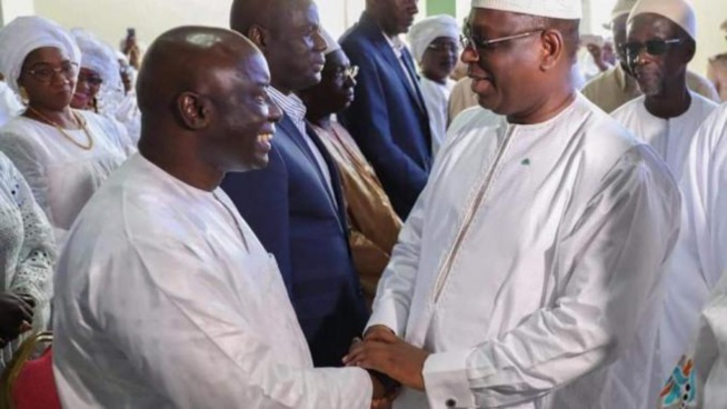 MACKY «CLONE» IDY Le président de la République, Macky Sall s’est-il laissé influencer par la position du leader du parti Rewmi, Idrissa Seck qui s’était abstenu en début de semaine, de participer à la cérémonie de levée de corps de son cousin, Aliou MACKY «CLONE» IDY Le président de la République, Macky Sall s’est-il laissé influencer par la position du leader du parti Rewmi, Idrissa Seck qui s’était abstenu en début de semaine, de participer à la cérémonie de levée de corps de son cousin, Aliou
