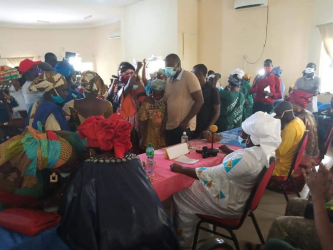 Bignona :Aminata Assome Diatta « déchire » les décrets de Aly Ngouille Ndiaye et mobolise ses troupes Bignona :Aminata Assome Diatta « déchire » les décrets de Aly Ngouille Ndiaye et mobolise ses troupes