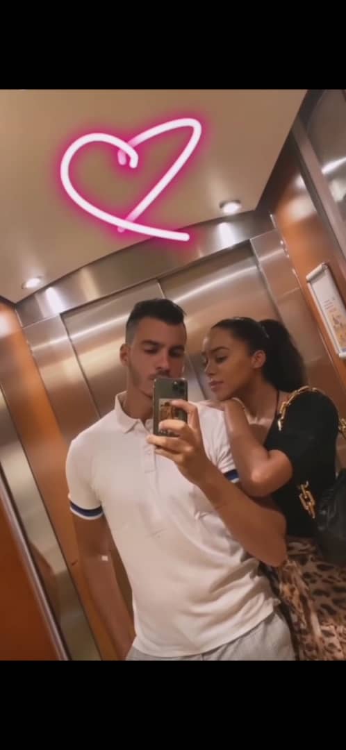 Léa Soukeyna Ndiaye en toute complicité avec son mari