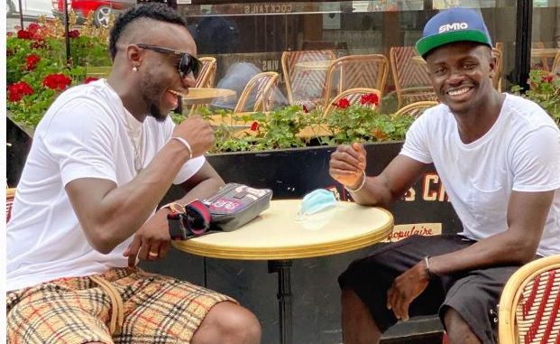 Mbaye Diagne en toute complicité avec Sadio Mane