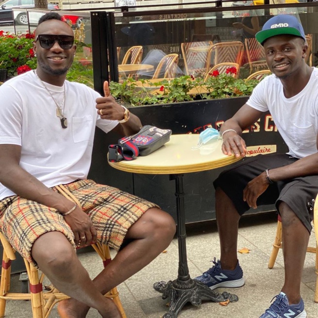 Mbaye Diagne en toute complicité avec Sadio Mane