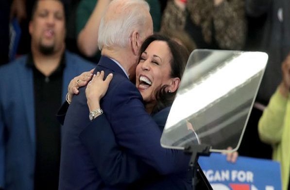 Première femme noire colistière aux États-Unis : la sénatrice Kamala Harris choisie par Joe Biden pour la présidentielle Première femme noire colistière aux États-Unis : la sénatrice Kamala Harris choisie par Joe Biden pour la présidentielle