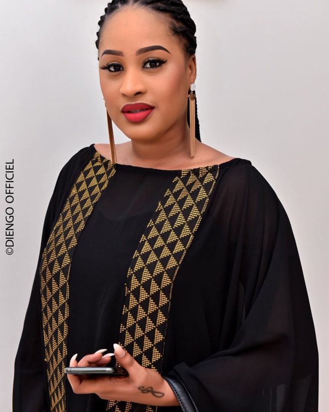 Racky MHDM sublime en robe noire