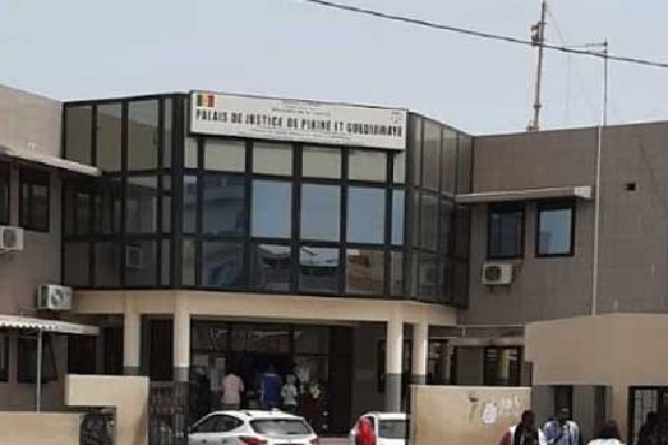 Tribunal de Pikine Guédiawaye : les journalistes chroniqueurs judiciaires dans un calvaire infernal Tribunal de Pikine Guédiawaye : les journalistes chroniqueurs judiciaires dans un calvaire infernal