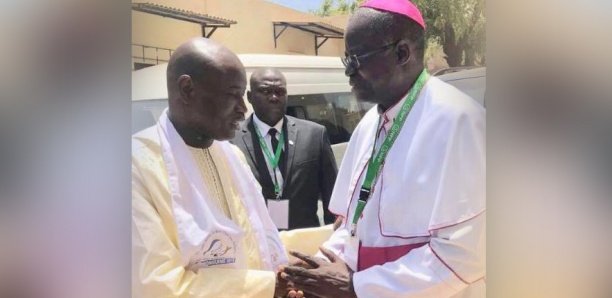 Riposte contre la Covid-19 : Aly Ngouille Ndiaye salue l’engagement de l’Eglise Riposte contre la Covid-19 : Aly Ngouille Ndiaye salue l’engagement de l’Eglise