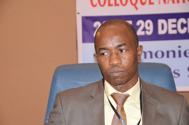 Démission de l’UMS d' Ousmane Kane - Souleymane Teliko "réajuste" la toge de son collègue Démission de l’UMS d' Ousmane Kane - Souleymane Teliko "réajuste" la toge de son collègue