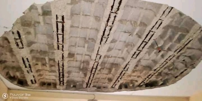 La dalle de la salle d’accouchement de la maternité de Dalifort Forail s’effondre (Photos) La dalle de la salle d’accouchement de la maternité de Dalifort Forail s’effondre (Photos)