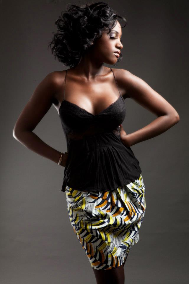 Coumba Thioubou porte et présente sa collection Coumba Thioubou porte et présente sa collection