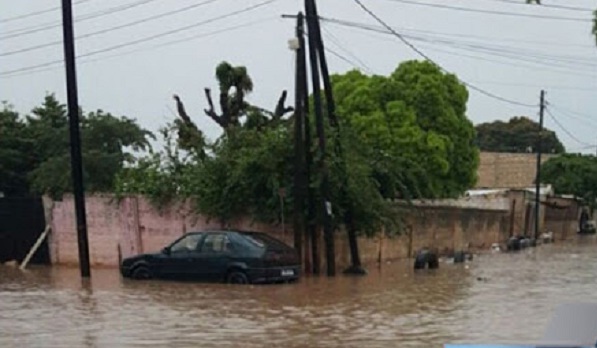 Fortes pluies à Kaffrine : plusieurs quartiers sous les eaux, les populations appellent à l’aide Fortes pluies à Kaffrine : plusieurs quartiers sous les eaux, les populations appellent à l’aide