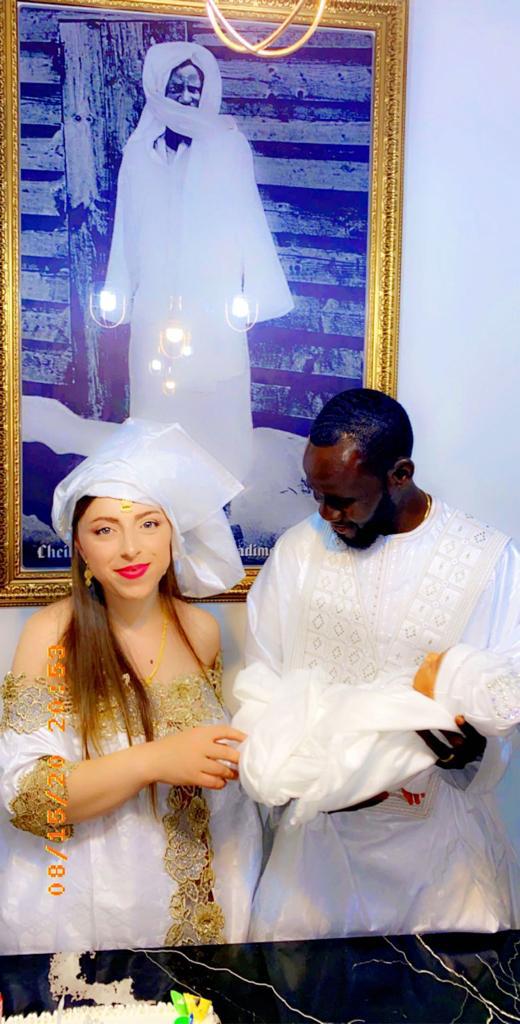Baptême du fils de l'habilleur des star et célébrités en Turquie, Ouz Paradise donne le nom à son guide Cheikh Ahmadou Bamba Baptême du fils de l'habilleur des star et célébrités en Turquie, Ouz Paradise donne le nom à son guide Cheikh Ahmadou Bamba