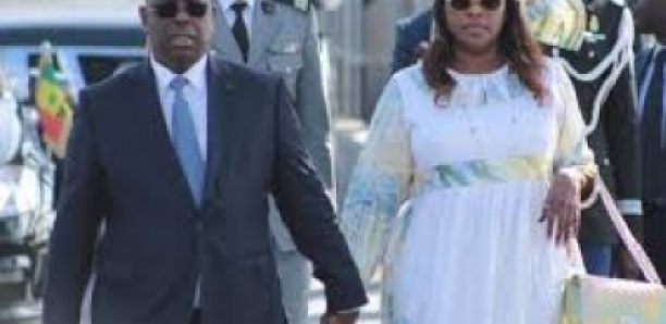 Gibraltar 2 : Macky Sall et son épouse pour présenter leurs condoléances au commissaire Ndiaye et à Me Papa Leyti Ndiaye Gibraltar 2 : Macky Sall et son épouse pour présenter leurs condoléances au commissaire Ndiaye et à Me Papa Leyti Ndiaye