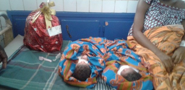 Guinée : une candidate au bac accouche de jumeaux et revient poursuivre son examen