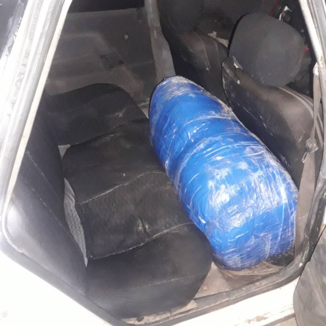 SAISIE DE 75 KG DE CHANVRE INDIEN ET UN VEHICULE DE MARQUE RENAULT 21