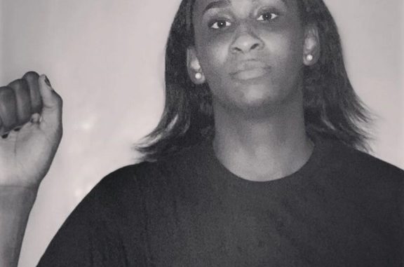 Violences policières aux Etats-Unis : Les témoignages poignants d’Astou Ndour Violences policières aux Etats-Unis : Les témoignages poignants d’Astou Ndour