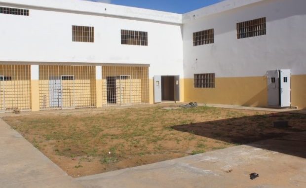 LES DÉTAILS DU DÉCÈS DU RWANDAIS KAREMERA À LA PRISON DE SÉBIKOTANE