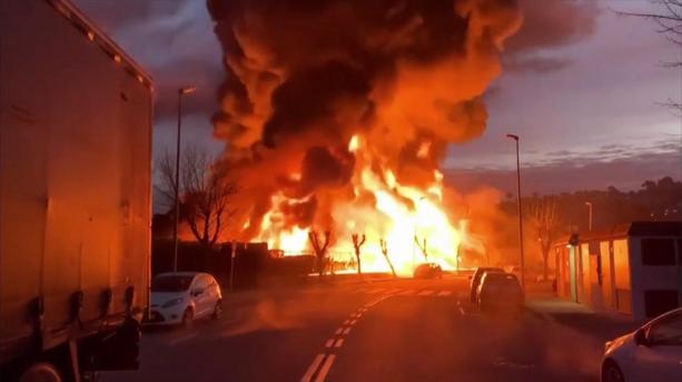 Urgent-Rufisque : L’explosion d’une usine de parfum fait 4 blessés Urgent-Rufisque : L’explosion d’une usine de parfum fait 4 blessés
