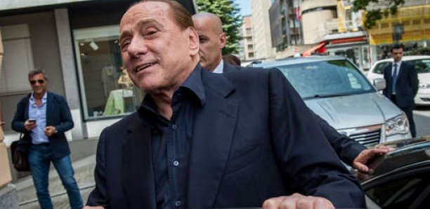 Testé positif au coronavirus, Berlusconi a été hospitalisé “par précaution” Testé positif au coronavirus, Berlusconi a été hospitalisé “par précaution”