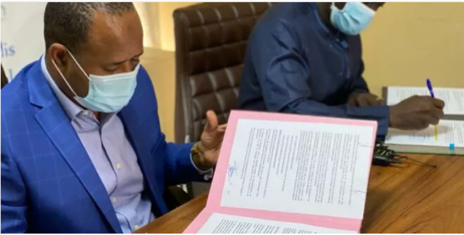 TNT: La Poste et Excaf Télécom scellent un partenariat TNT: La Poste et Excaf Télécom scellent un partenariat