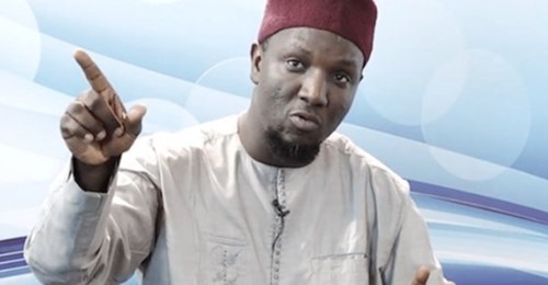 Les Graves révélations de Cheikh Oumar Diagne sur Akon City: “Des lobbys homos*xuels se sont déjà engagés…” Les Graves révélations de Cheikh Oumar Diagne sur Akon City: “Des lobbys homos*xuels se sont déjà engagés…”
