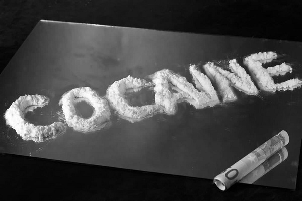 Ziguinchor : arrestation d’un couple en possession de cannabis, voulant se procurer de la cocaïne pour couvrir leurs frais de mariage Ziguinchor : arrestation d’un couple en possession de cannabis, voulant se procurer de la cocaïne pour couvrir leurs frais de mariage