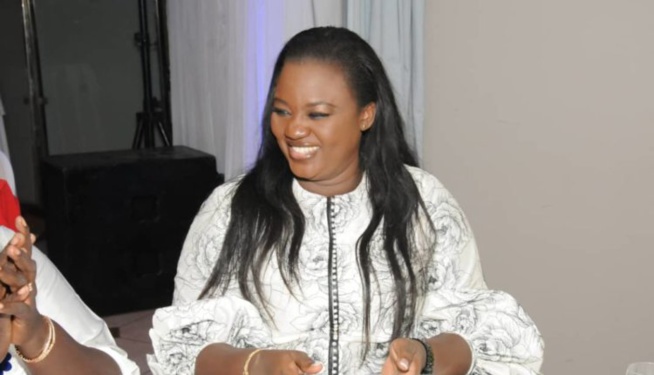 Fraichement mariée Yaye Fatou Diagne l’Ex de Ahmed Khalifa Niasse et Serigne Mboup s’affiche en mode « Diongoma, Tee Rafeet »