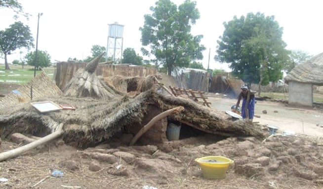Fortes pluies à Kaolack : Plusieurs cases se sont affaissées à Ngalxa-yaye.