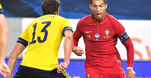 Portugal-Cristiano Ronaldo inscrit son centième but sur coup franc Portugal-Cristiano Ronaldo inscrit son centième but sur coup franc