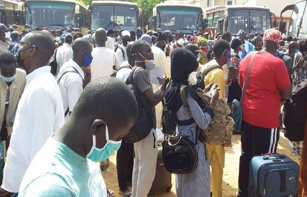 Déficit de Bus dans le secteur du transport : Le calvaire des habitants de la banlieue pour se rendre au boulot !