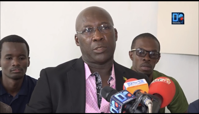 Le Colonel Abdourahim Kébé sur les inondations à Saint-Louis : « C'est un aveu d'échec du maire et de son beau-frère » Le Colonel Abdourahim Kébé sur les inondations à Saint-Louis : « C'est un aveu d'échec du maire et de son beau-frère »